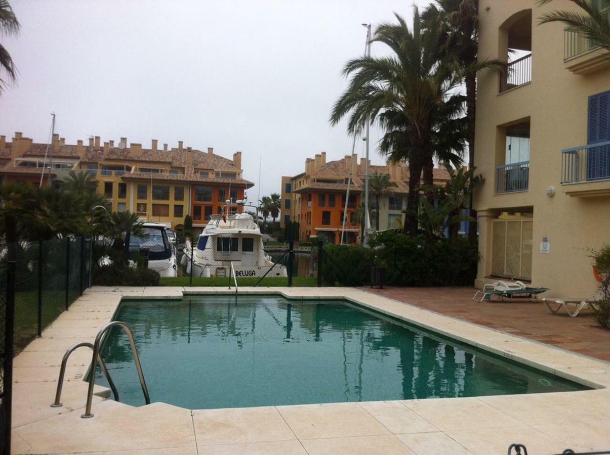 Apartamento con piscina ,playa con vistas panorámicas en la Marina de Sotogrande San Roque (Andalucia) Exterior foto